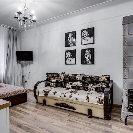 Apartment Near Circus Lviv Ngoại thất bức ảnh