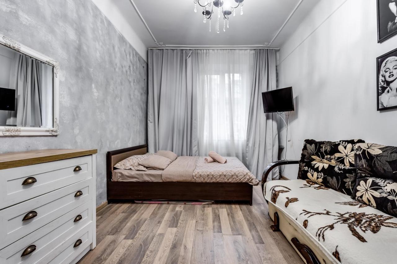 Apartment Near Circus Lviv Ngoại thất bức ảnh
